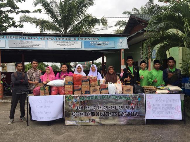 Tingkatkan Solidaritas terhadap sesama, MTsN 3 Pekanbaru gelar Penggalangan Bantuan